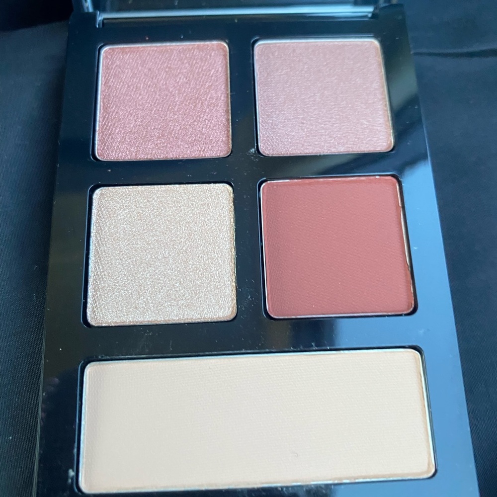 New Bobbi Brown Multicolor Eye Shadow Palette - Picture 4 of 5